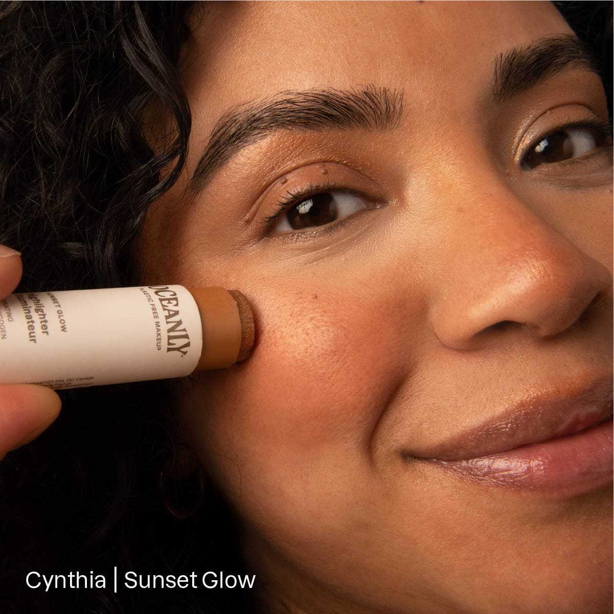 ATTITUDE Oceanly Illuminateur crème en bâton Sunset Glow 8.5g Sans odeur 16157-btob_fr?_hover?
