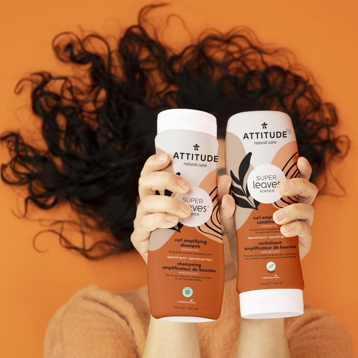 ATTITUDE-Super_Leaves_Curl_Amplifying_Shampoo_11096_model_with_product_fr?_hover?